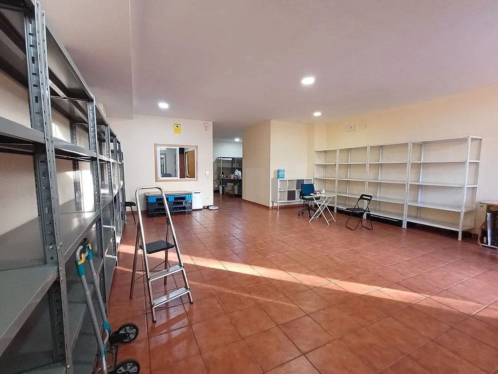 Commercieel te koop in Vigo - € 185.000 (Ref: 9685300)