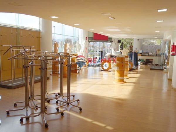 Kommersiell till salu i Vigo - 650 000 € (Ref: 9685315)