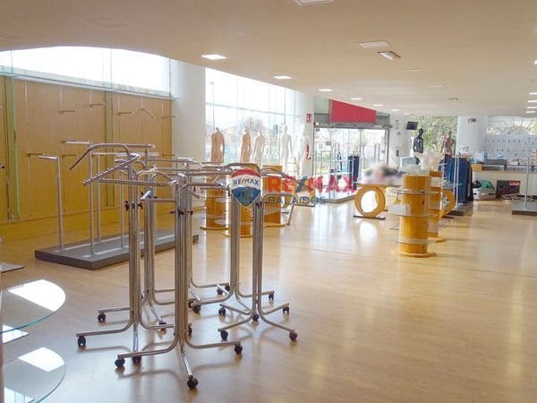 Comercial para venda em Vigo - 650 000 € (Ref: 9685315)