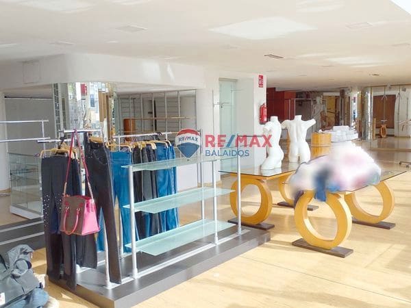 Kommersiell till salu i Vigo - 650 000 € (Ref: 9685315)