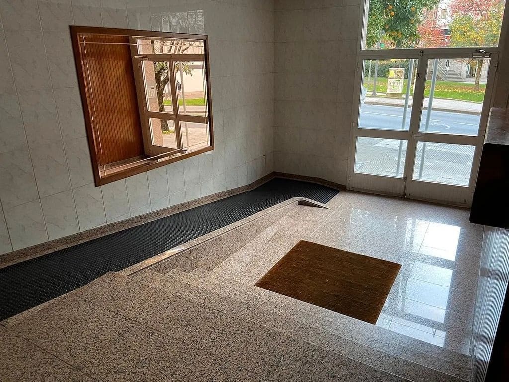 2 slaapkamer Flat te koop in Pontevedra stad met garage - € 245.000 (Ref: 9685316)