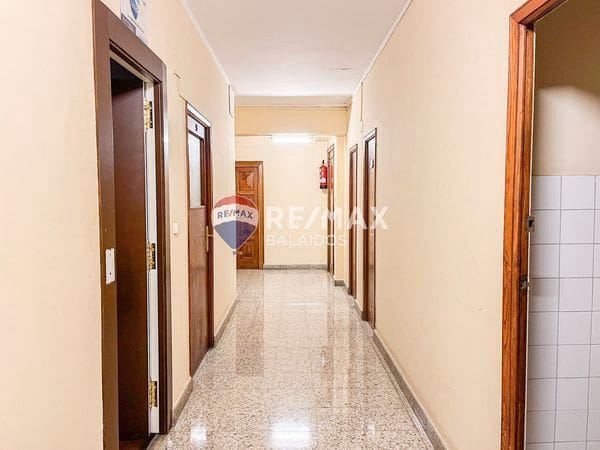 Piso de 11 habitaciones en Vigo en venta - 549.000 € (Ref: 9685319)