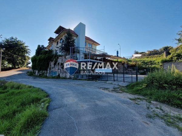 Commercial for sale in Vigo - € 900,000 (Ref: 9685322)