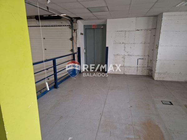 Commercial for sale in Vigo - € 900,000 (Ref: 9685322)