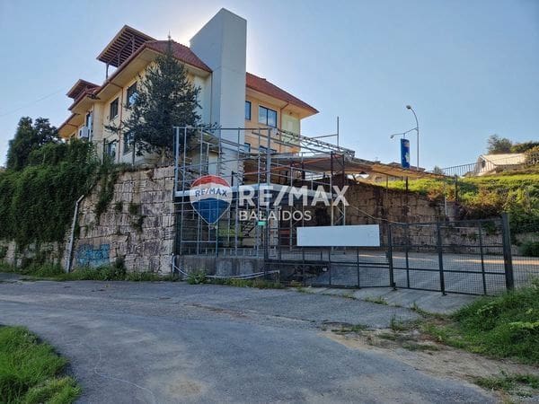 Commercial for sale in Vigo - € 900,000 (Ref: 9685322)