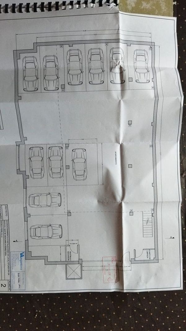 Commercial for sale in Vigo - € 900,000 (Ref: 9685322)