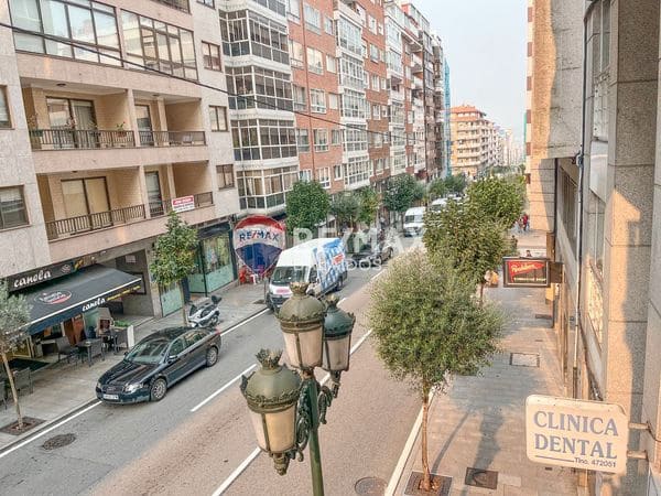 Piso de 5 habitaciones en Vigo en venta - 250.000 € (Ref: 9685323)