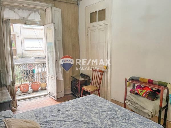 Piso de 5 habitaciones en Vigo en venta - 250.000 € (Ref: 9685323)