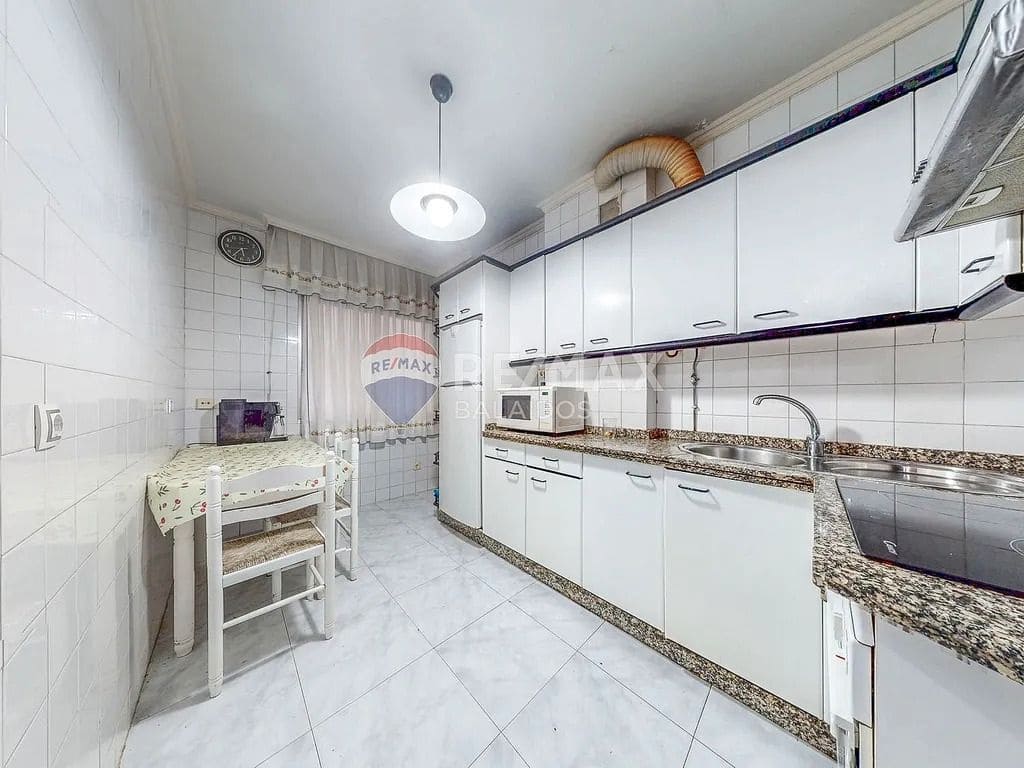 3 slaapkamer Flat te koop in Pontevedra stad met garage - € 198.000 (Ref: 9685328)