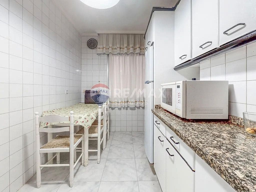 3 slaapkamer Flat te koop in Pontevedra stad met garage - € 198.000 (Ref: 9685328)