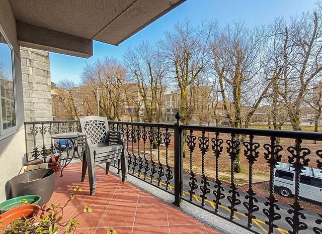 5 bedroom Flat for sale in A Cañiza - € 159,000 (Ref: 9685333)