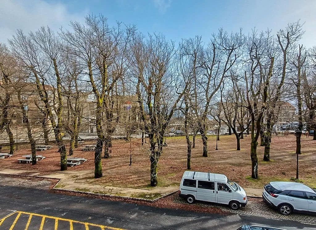 5 bedroom Flat for sale in A Caniza - € 159,000 (Ref: 9685333)