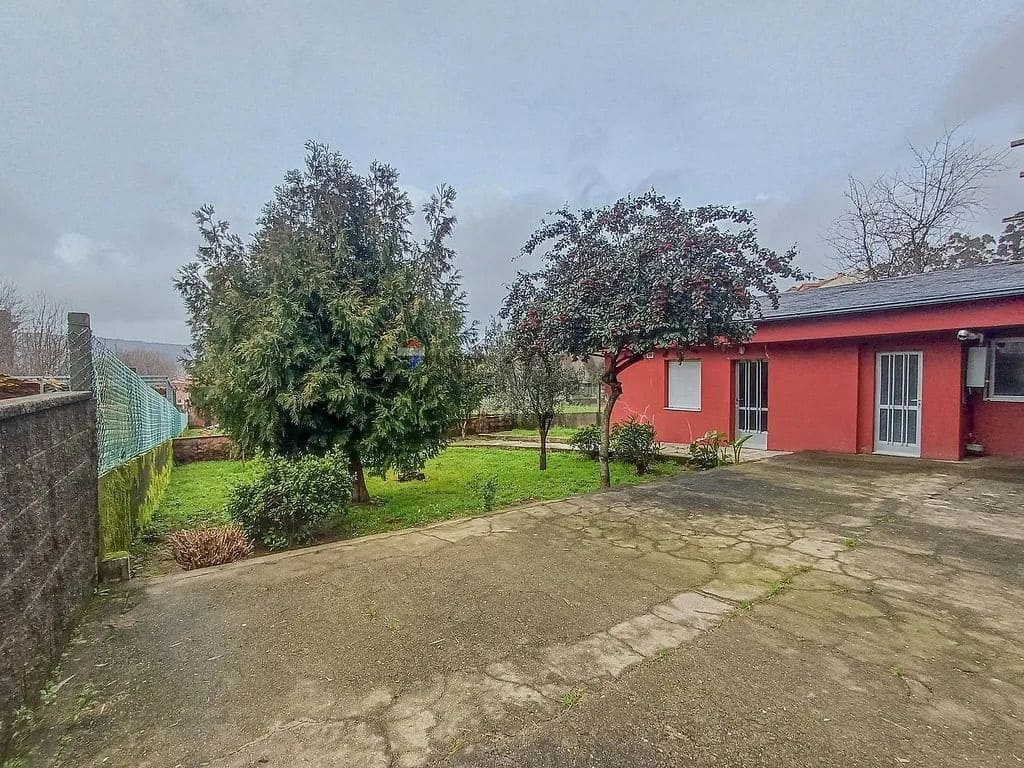 Commercieel te koop in A Caniza - € 99.000 (Ref: 9685334)