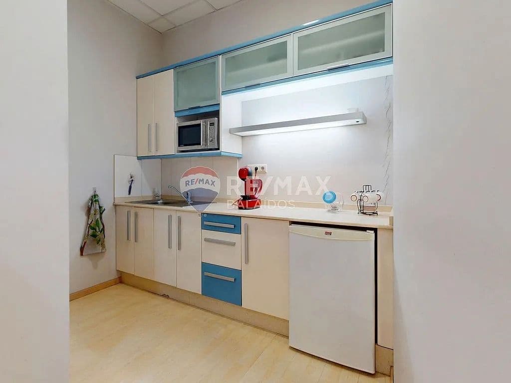 Commercieel te koop in Vigo - € 248.000 (Ref: 9685341)