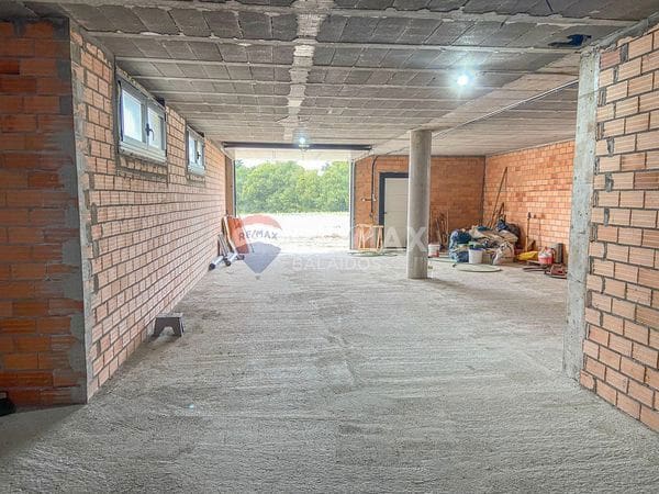 3 bedroom Villa for sale in Nigran with garage - € 500,000 (Ref: 9685343)