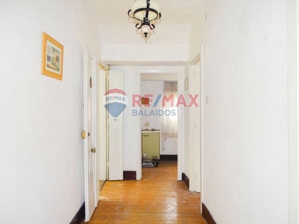 6 bedroom Semi-detached Villa for sale in Vigo - € 270,000 (Ref: 9685344)