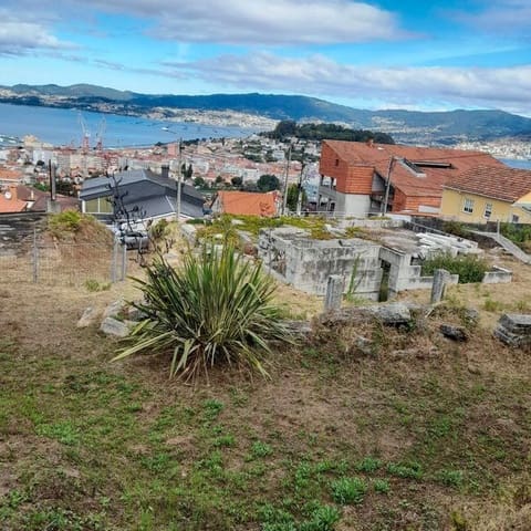 Villa till salu i Vigo - 290 000 € (Ref: 9685345)