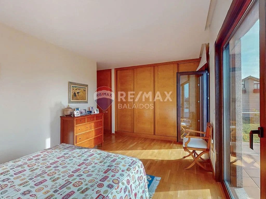 4 soveværelse Villa til salg i Vigo med swimmingpool garage - € 690.000 (Ref: 9685346)