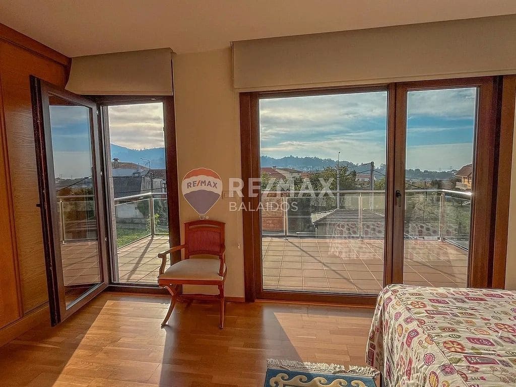 4 soveværelse Villa til salg i Vigo med swimmingpool garage - € 690.000 (Ref: 9685346)