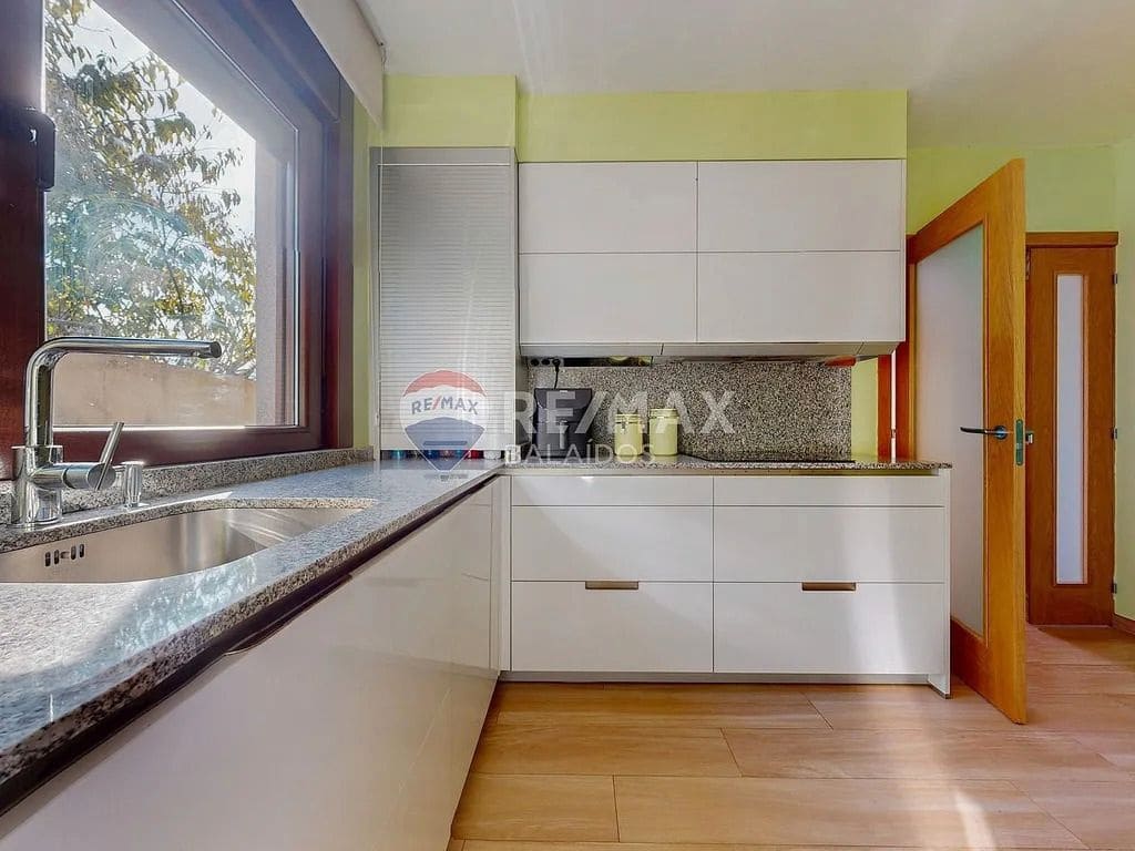 4 soveværelse Villa til salg i Vigo med swimmingpool garage - € 690.000 (Ref: 9685346)