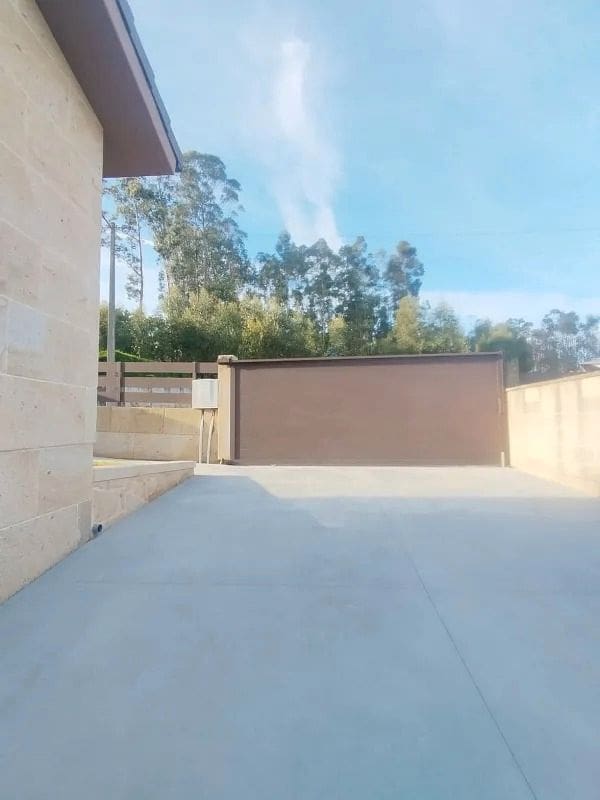 3 bedroom Villa for sale in Tomino with garage - € 385,000 (Ref: 9685348)