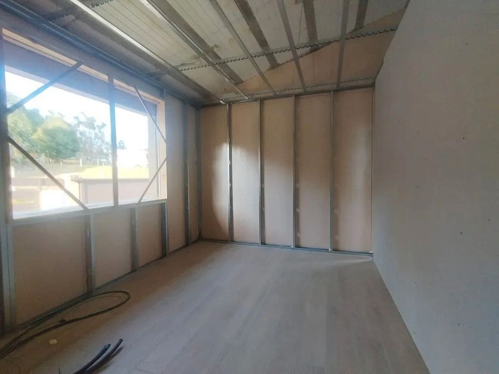 3 bedroom Villa for sale in Tomino with garage - € 385,000 (Ref: 9685348)