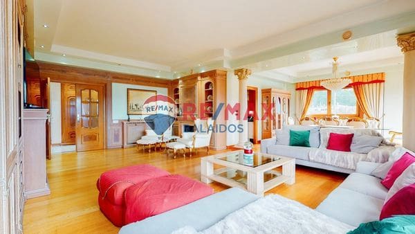 6 camera da letto Villa in vendita in Mos con piscina garage - 880.000 € (Rif: 9685352)