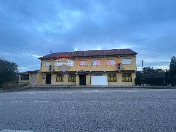 12 slaapkamer Hotel te koop in O Porriño - € 695.000 (Ref: 9685353)