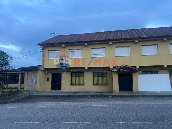 12 slaapkamer Hotel te koop in O Porrino - € 695.000 (Ref: 9685353)