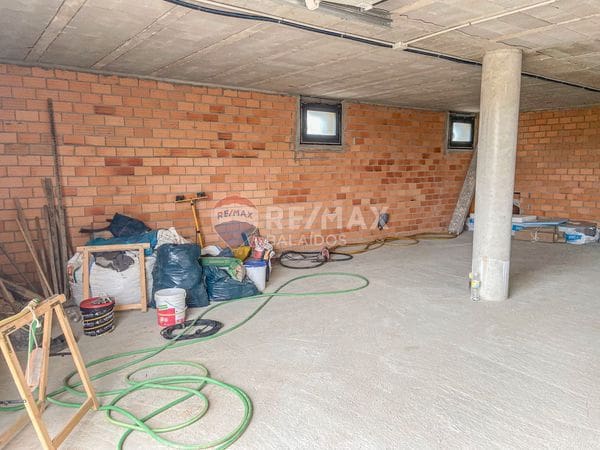 3 bedroom Villa for sale in Nigran with garage - € 500,000 (Ref: 9685355)