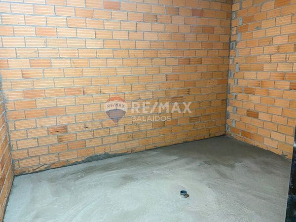 3 bedroom Villa for sale in Nigran with garage - € 500,000 (Ref: 9685355)