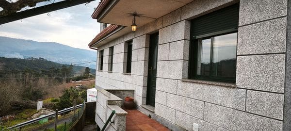 3 bedroom Finca/Country House for sale in Arbo - € 164,000 (Ref: 9685356)