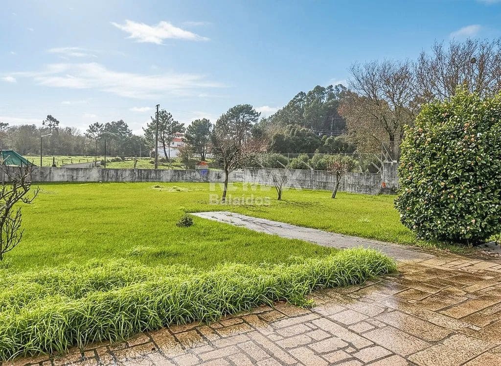 4 bedroom Villa for sale in O Rosal with garage - € 390,000 (Ref: 9685364)