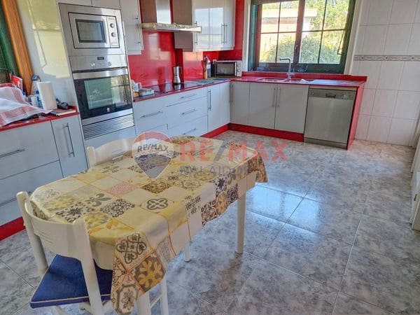 4 soveværelse Villa til salg i Moana med garage - € 700.000 (Ref: 9685371)