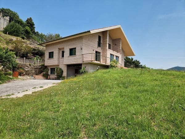 4 soveværelse Villa til salg i Moana med garage - € 700.000 (Ref: 9685371)