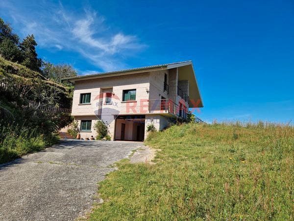 4 soveværelse Villa til salg i Moana med garage - € 700.000 (Ref: 9685371)