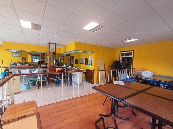 3 slaapkamer Restaurant/bar te koop in A Caniza met garage - € 350.000 (Ref: 9685373)