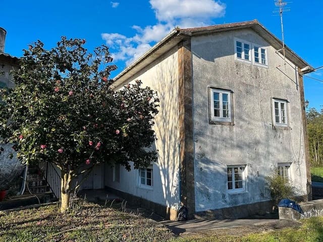 11 bedroom Finca/Country House for sale in O Rosal with garage - € 335,000 (Ref: 9685374)