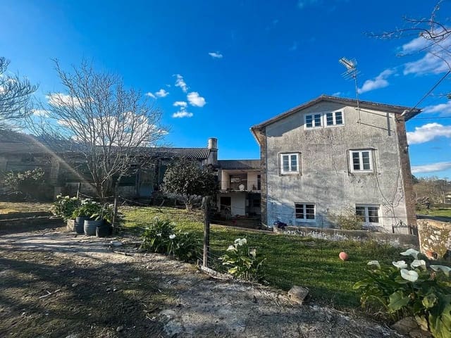 11 bedroom Finca/Country House for sale in O Rosal with garage - € 335,000 (Ref: 9685374)