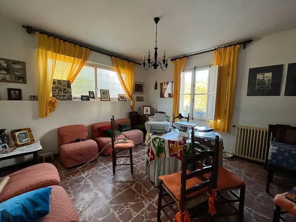 11 bedroom Finca/Country House for sale in O Rosal with garage - € 335,000 (Ref: 9685374)