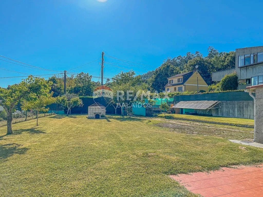 5 soveværelse Villa til salg i Ponteareas med garage - € 280.000 (Ref: 9685375)