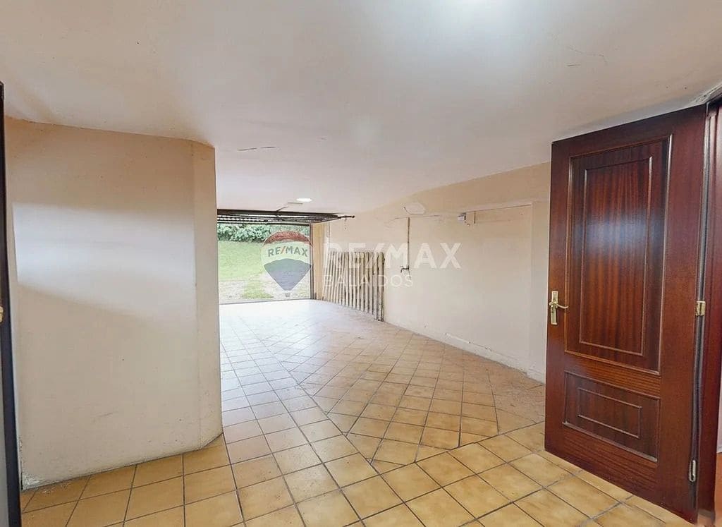 5 sypialnia Willa na sprzedaż w Vigo z garażem - 650 000 € (Ref: 9685376)