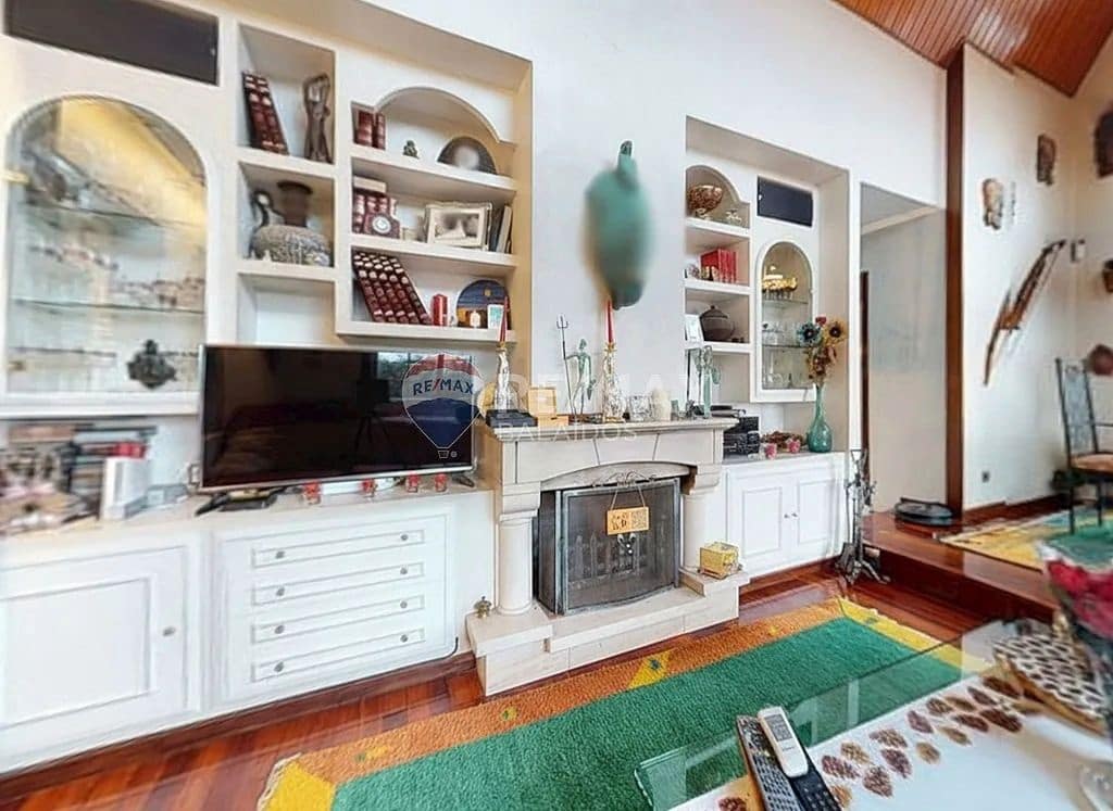 5 sypialnia Willa na sprzedaż w Vigo z garażem - 650 000 € (Ref: 9685376)