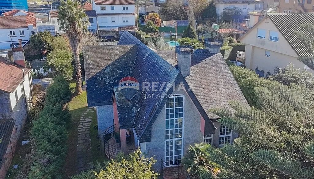 5 sypialnia Willa na sprzedaż w Vigo z garażem - 650 000 € (Ref: 9685376)