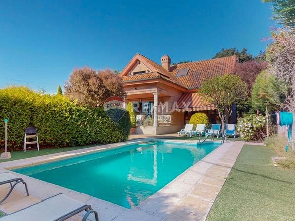 4 bedroom Villa for sale in Gondomar with pool garage - € 485,000 (Ref: 9685380)