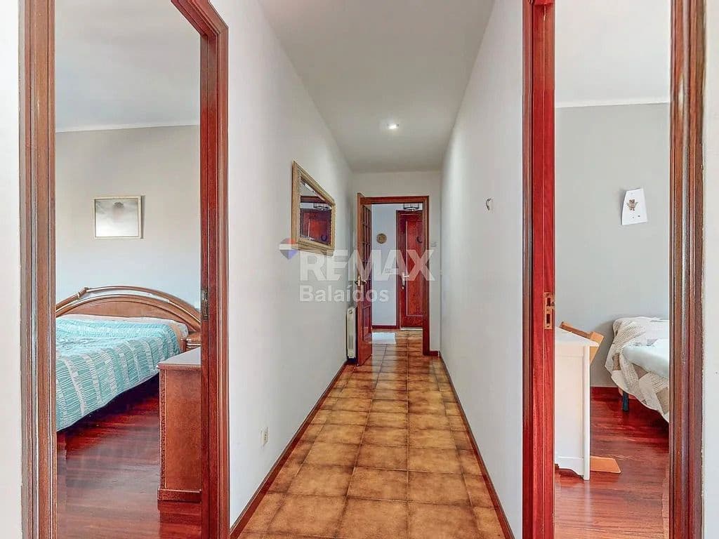 9 bedroom Villa for sale in Baiona with garage - € 420,000 (Ref: 9685381)