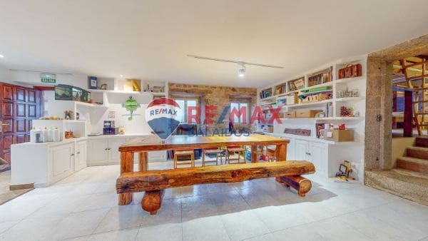 6 makuuhuone Maalaistalo myytävänä paikassa Tomino mukana uima-altaan 
autotalli - 695 000 € (Ref: 9685382)