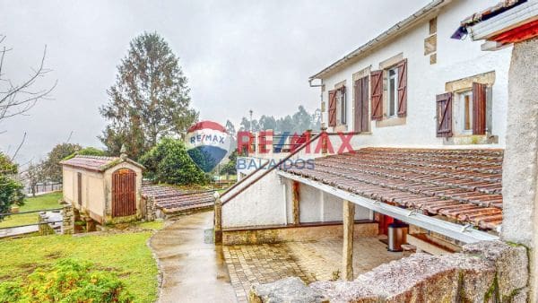 6 makuuhuone Maalaistalo myytävänä paikassa Tomino mukana uima-altaan 
autotalli - 695 000 € (Ref: 9685384)