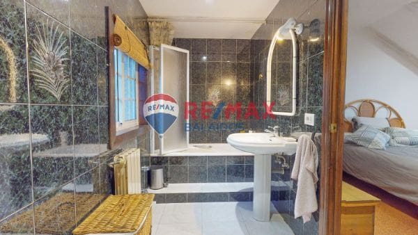 6 makuuhuone Maalaistalo myytävänä paikassa Tomino mukana uima-altaan 
autotalli - 695 000 € (Ref: 9685384)