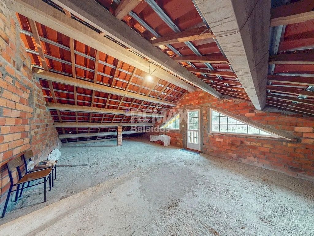 5 bedroom Villa for sale in Ponteareas with garage - € 425,000 (Ref: 9685385)